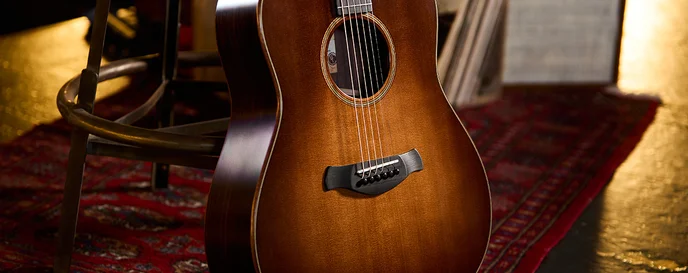 焙焼Spruce | トップウッズ | Taylor Guitars